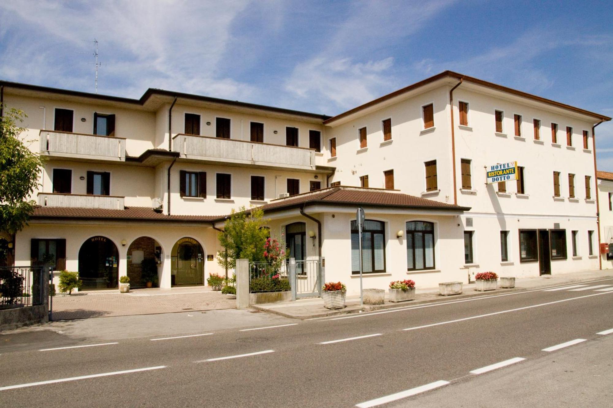 Hotel Ristorante Dotto Varago Eksteriør bilde
