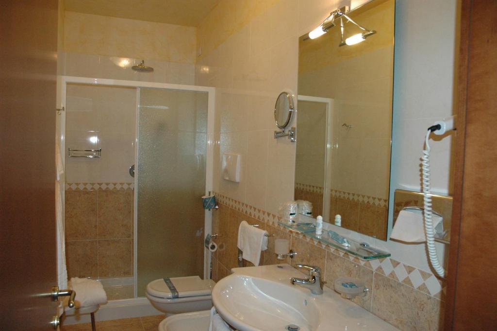 Hotel Ristorante Dotto Varago Rom bilde