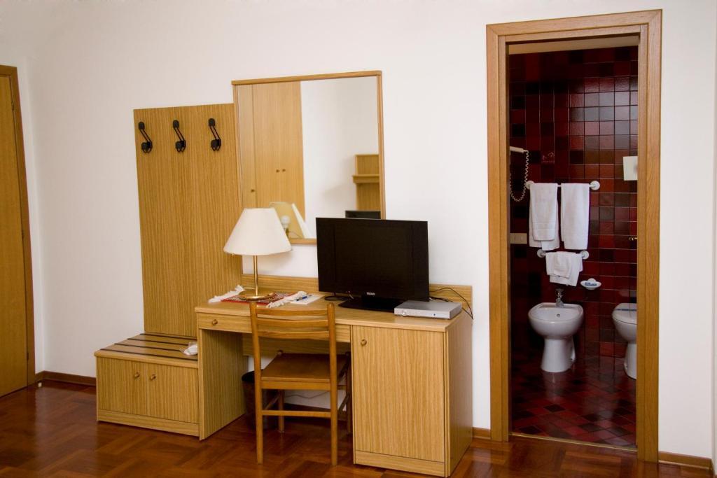 Hotel Ristorante Dotto Varago Rom bilde